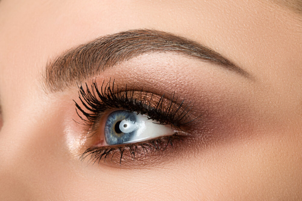 Brow Tinting v. Microblading: Why we recommend tinting first! 