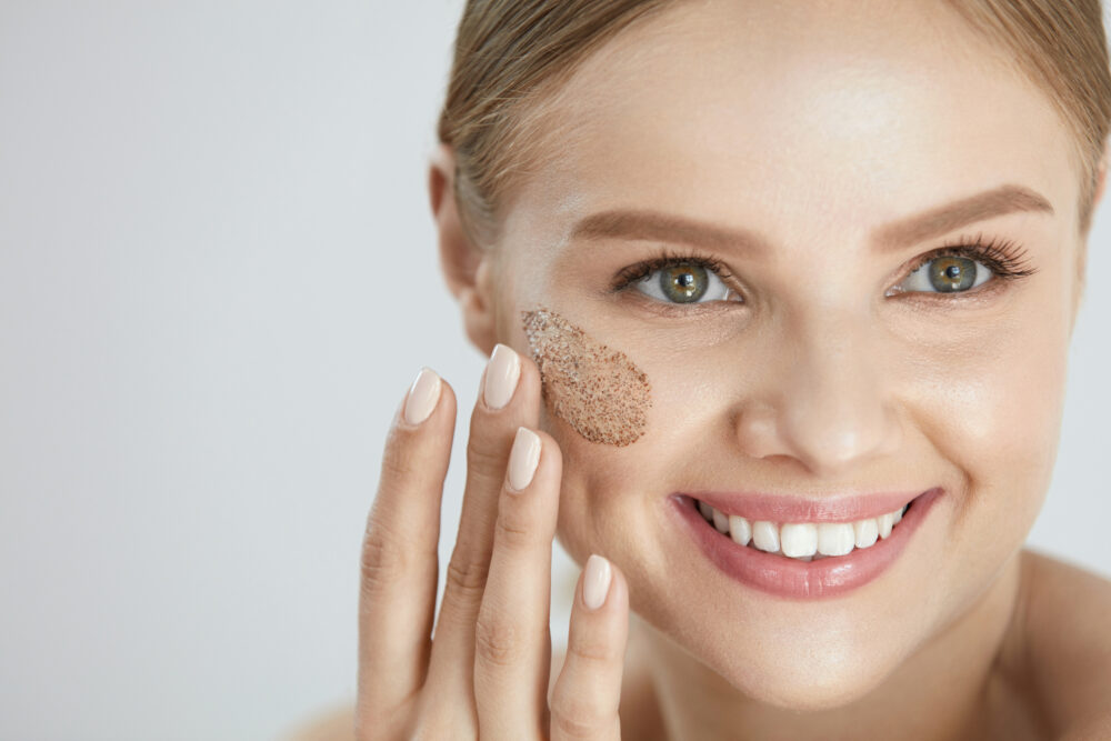 3 Awesome Benefits Of Exfoliating Your Skin