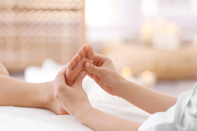 The Benefits of Reflexology in Massage Therapy